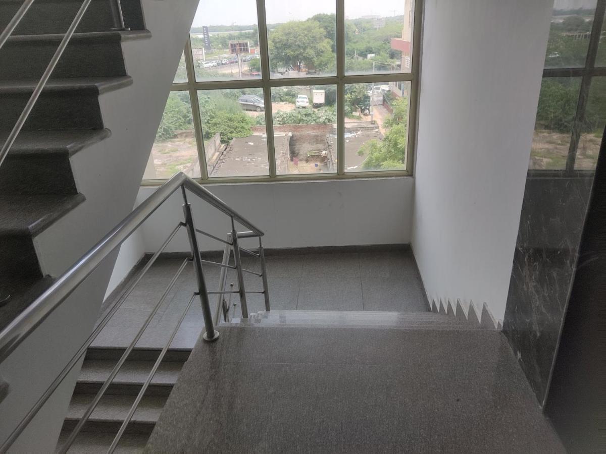 Almati - Near Delhi Airport Hotel New Delhi