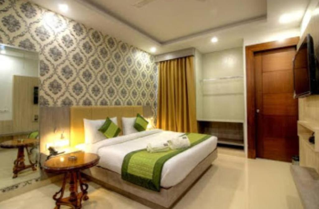 Almati - Near Delhi Airport 3* New Delhi