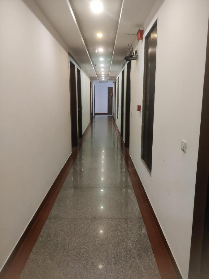 Almati - Near Delhi Airport 3* New Delhi