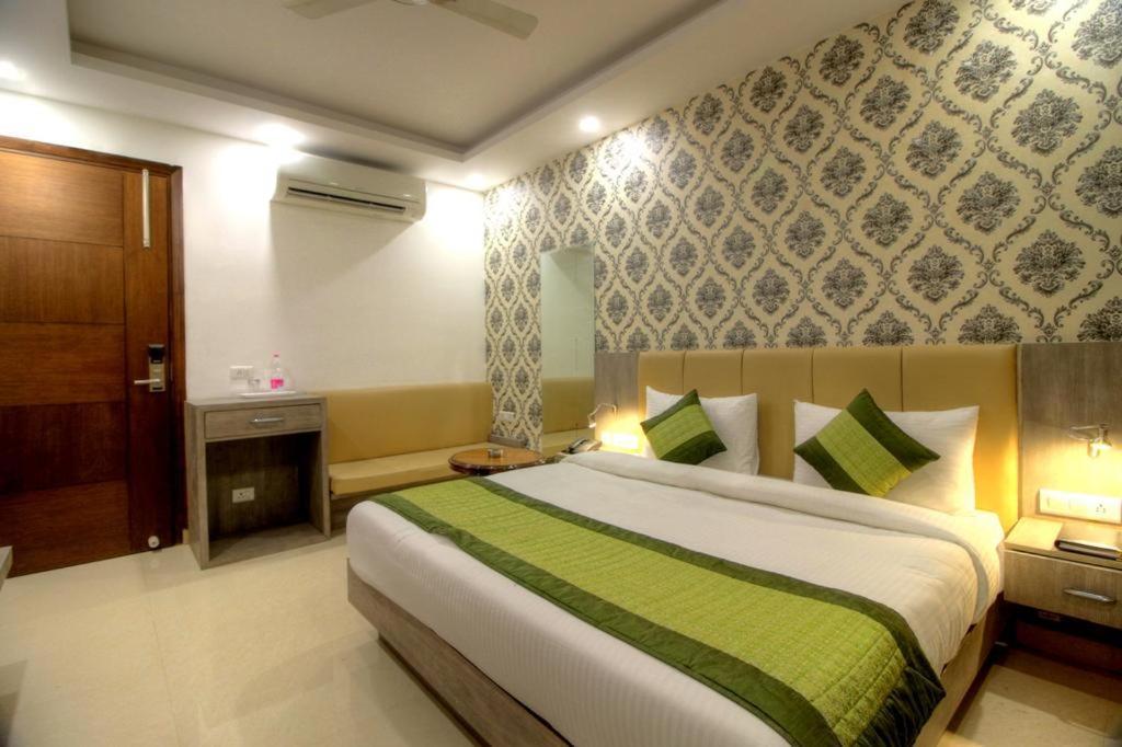 Almati - Near Delhi Airport 3* New Delhi